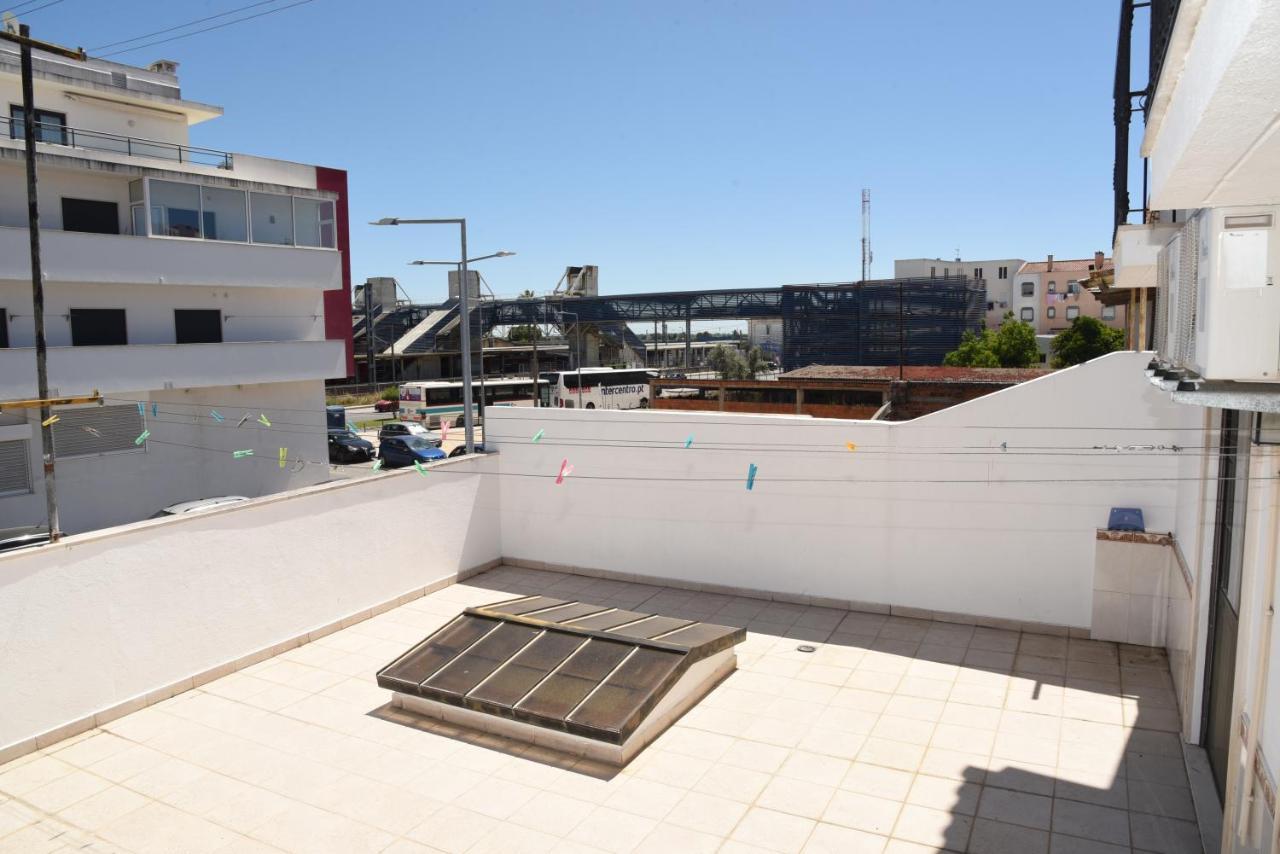 אזמבוז'ה Flor Da Primavera - Residencial E Apartamentos מראה חיצוני תמונה